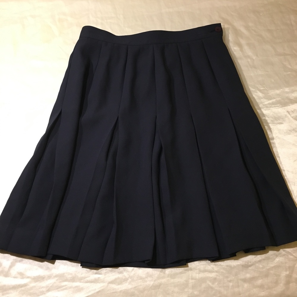 Vintage navy pleated skirt